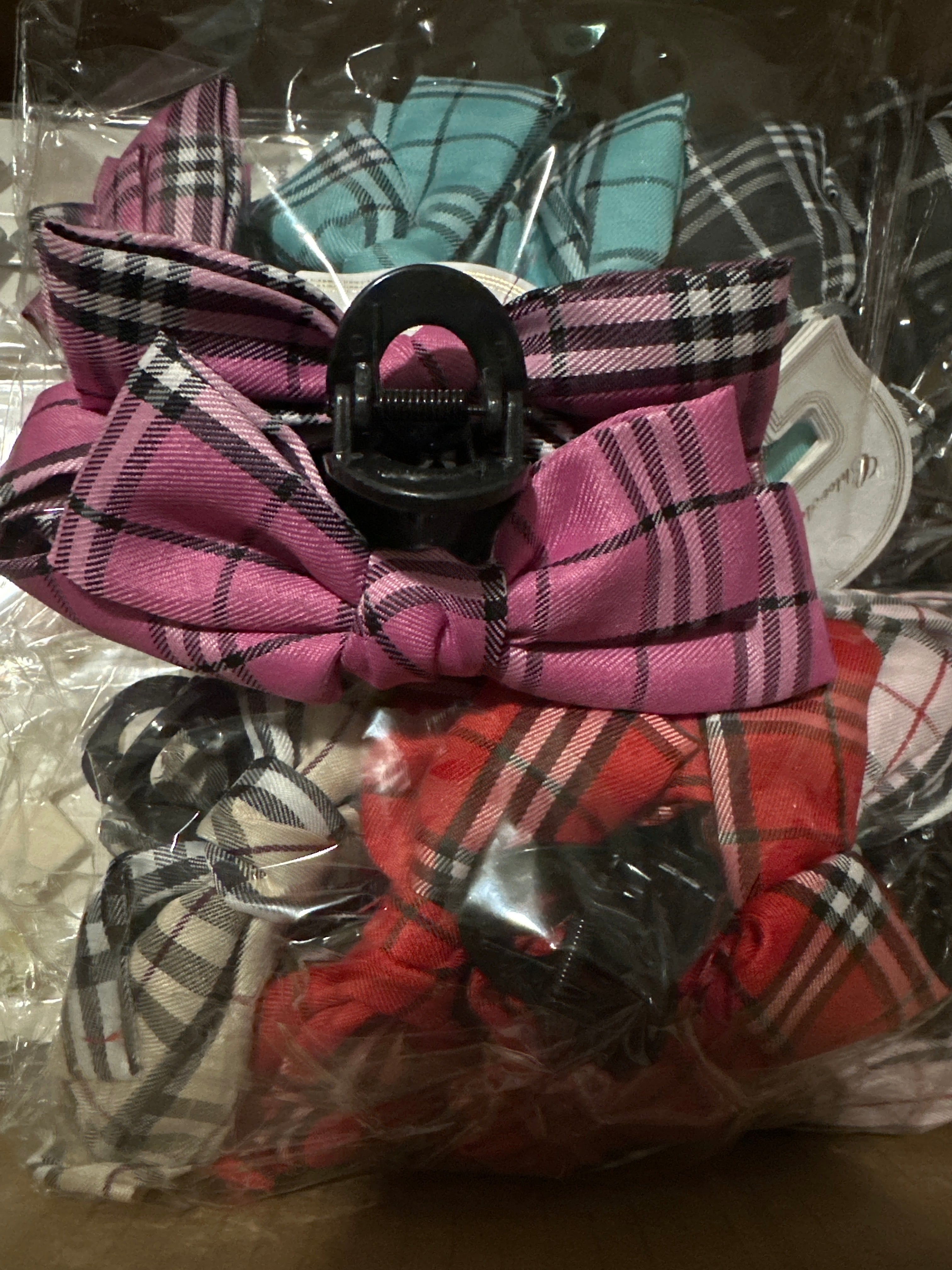 HAIR CLAW CLIP WITH RIBBON